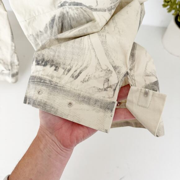 Marithe Francois Girbaud Women's Distressed Khaki Cropped Pants Size 0 - Picture 5 of 8